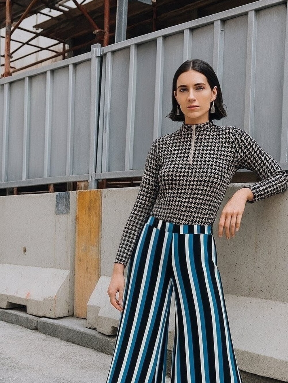 2/$30❤️ Bundle Up! Wide Leg Striped Drawstring Pants - Blue / Black